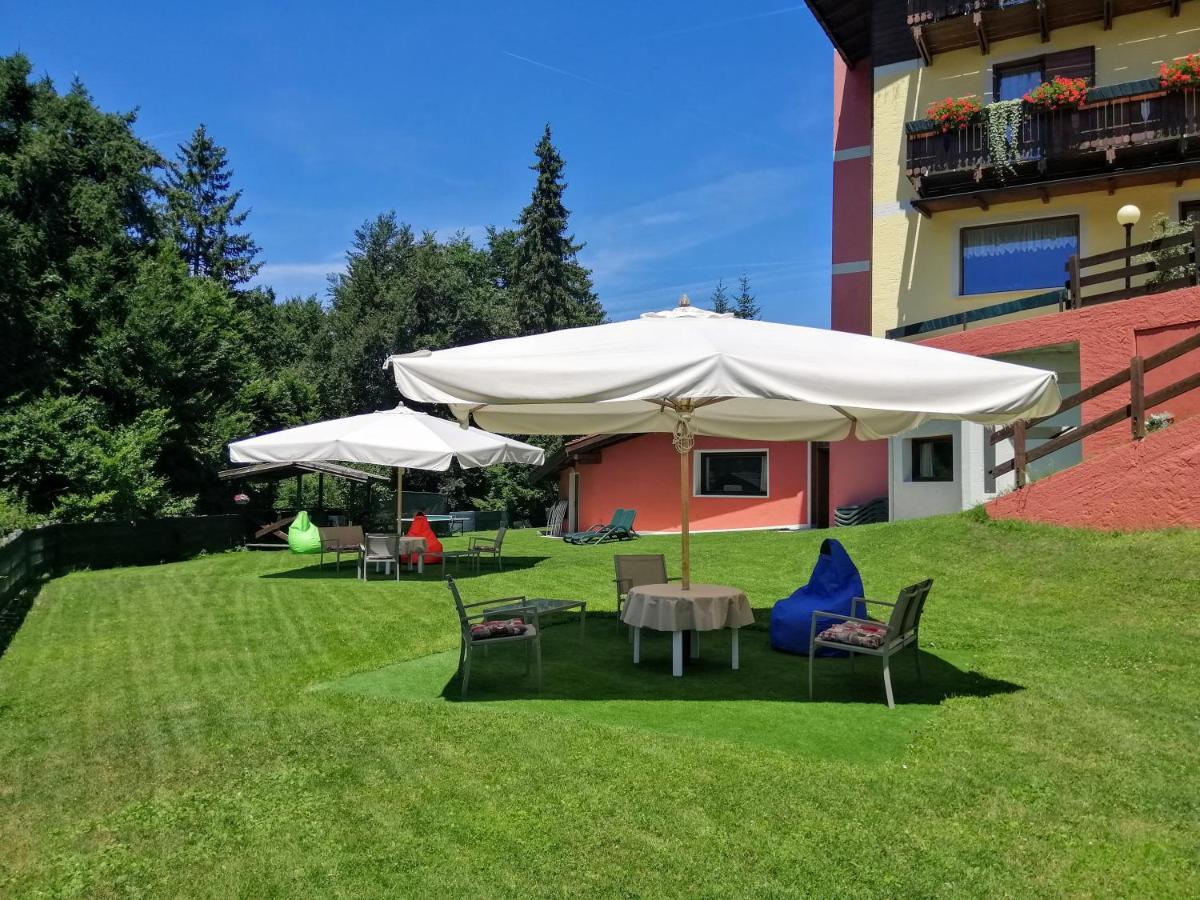 Albergo Villa Cristina Folgaria Bagian luar foto