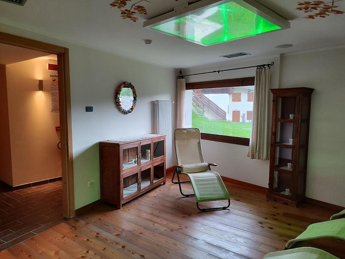 Albergo Villa Cristina Folgaria Bagian luar foto