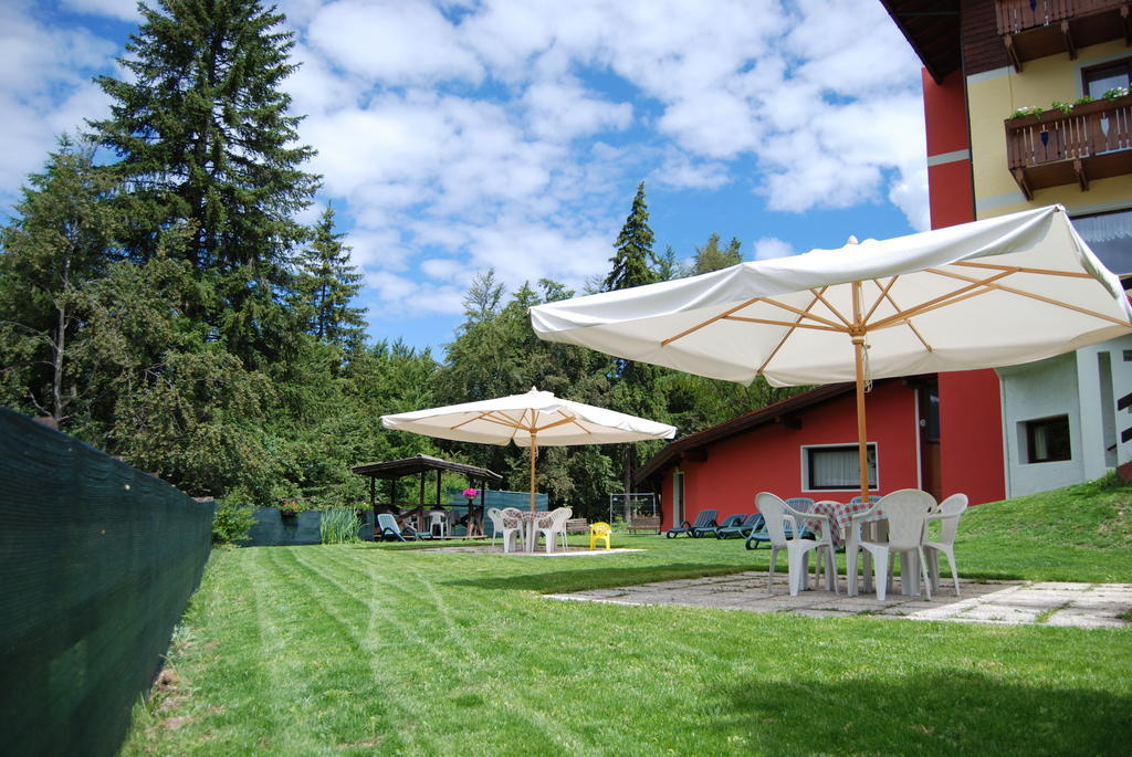 Albergo Villa Cristina Folgaria Bagian luar foto